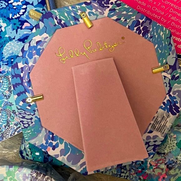 LILLY PULITZER GIFT MATCHING LARGE GIFT SET PRINTED STORAGE BOX W/ EARRINGS ETC - Picture 11 of 11